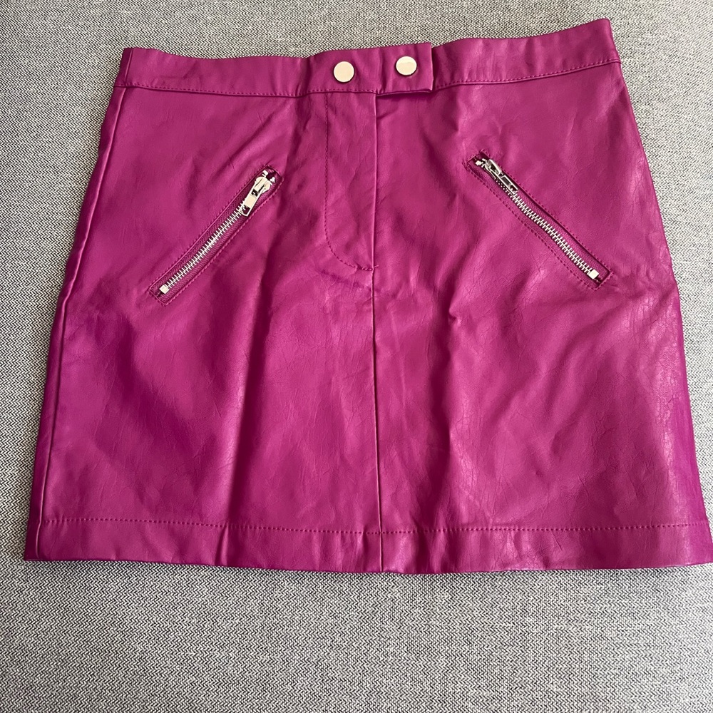 Pink leather skirt size Small